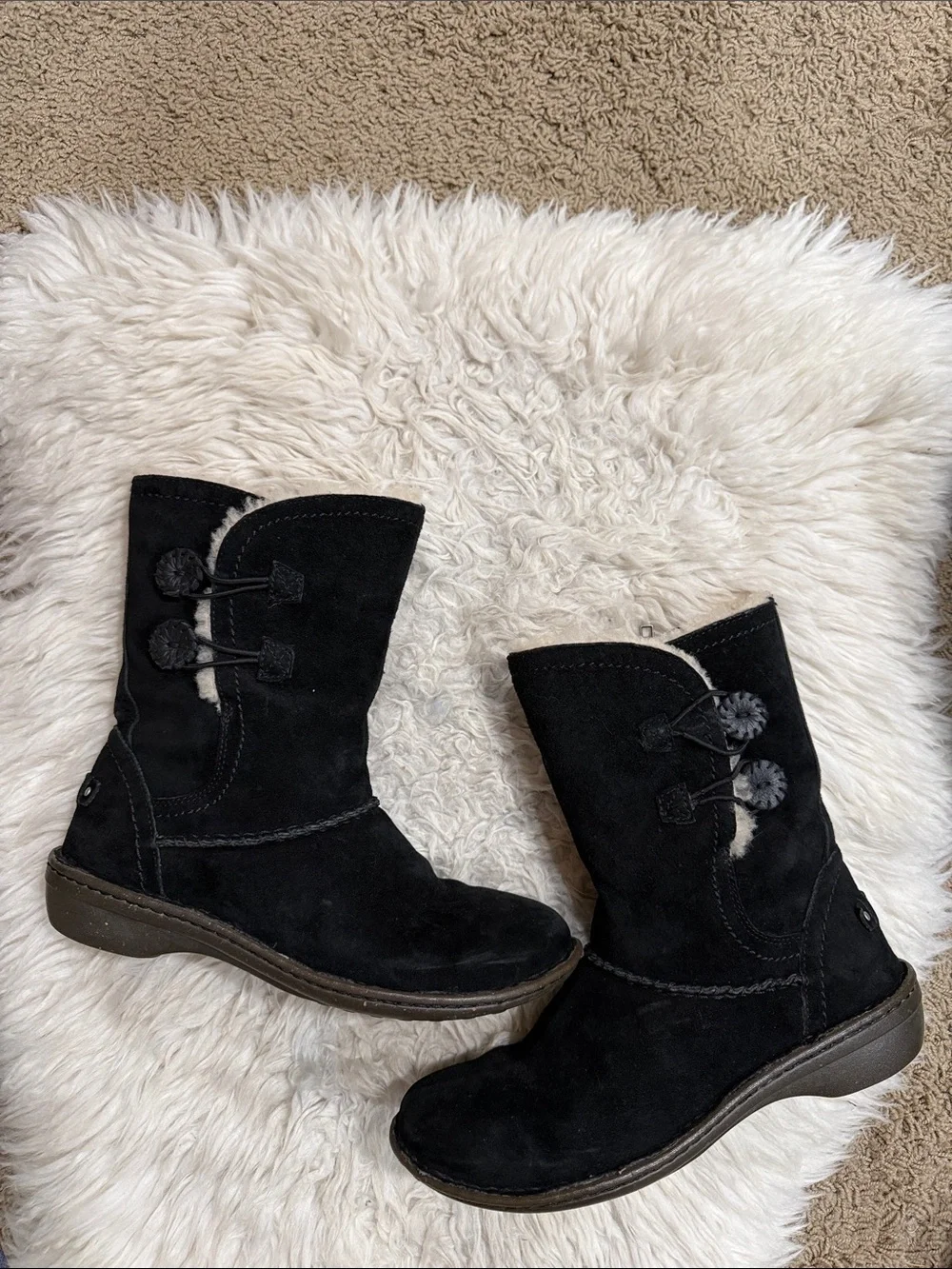 UGG Boots Womens 9 Kimbra Shearling Black Suede Sheepskin Fur Mid Calf 1004742